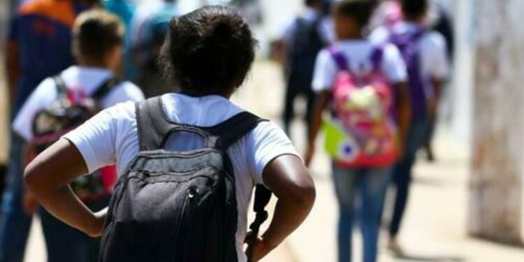 fundeb:-estados-e-municipios-partilham-r$-3,1-bilhoes-referentes-a-segunda-parcela