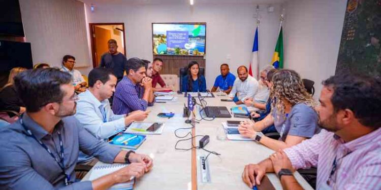 prefeita-debora-se-reune-com-embasa-e-cobra-celeridade-em-obras-de-lauro-de-freitas 