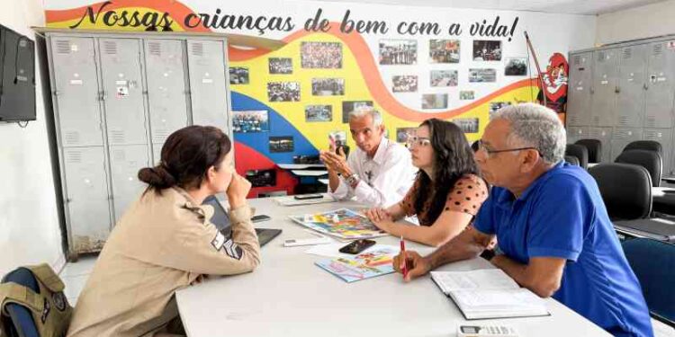 gestao-e-pm-discutem-retomada-de-acoes-do-proerd