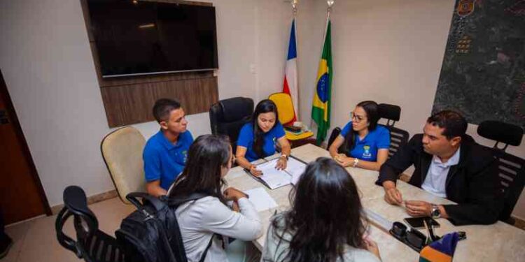 oferta-de-cursos-profissionalizantes-e-discutida-entre-prefeitura-e-senai