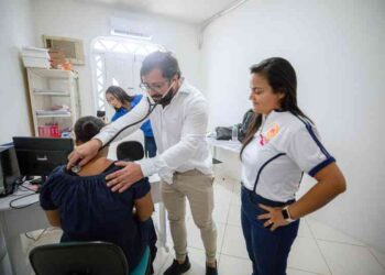 prefeita-debora-participa-do-dia-d-da-prevencao-e-confere-os-servicos-ofertados-as-mulheres