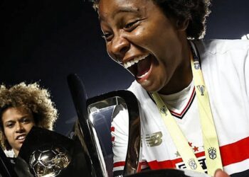 sao-paulo-quebra-hegemonia-do-corinthians-e-fatura-supercopa-feminina