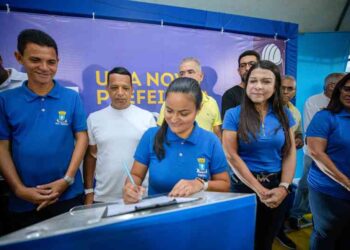 avenida-doutor-gerino-de-souza-filho-comeca-a-receber-banho-de-luz,-apos-ordem-de-servico