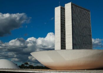 votacao-do-orcamento-de-2025-em-comissao-e-adiada-para-sexta-feira