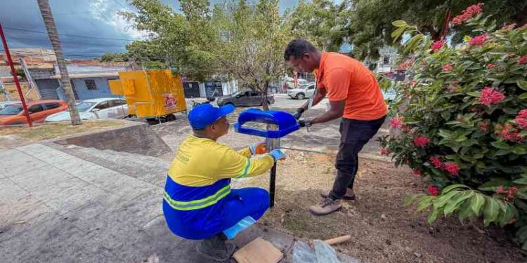 pracas-publicas-recebem-novas-lixeiras