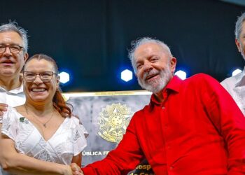lula-diz-que-brasil-continuara-crescendo-acima-de-3%-neste-ano