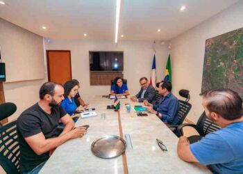 prefeitura-e-cdl-firmam-parceria-em-prol-do-desenvolvimento-economico