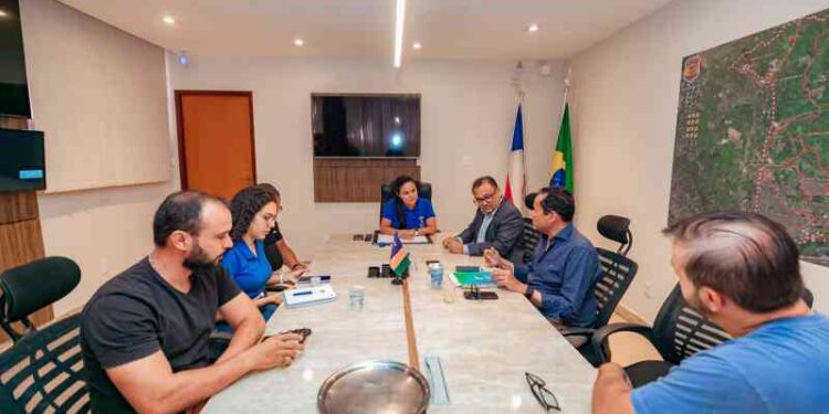 prefeitura-e-cdl-firmam-parceria-em-prol-do-desenvolvimento-economico