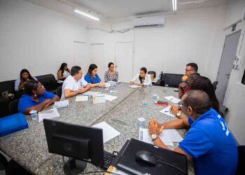 prefeita-debora-dialoga-com-representantes-do-sindacs-bahia