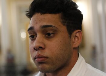 por-decisao-da-justica,-ex-vereador-gabriel-monteiro-deixa-prisao