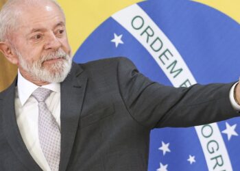 em-busca-de-acordos,-lula-e-autoridades-embarcam-para-asia