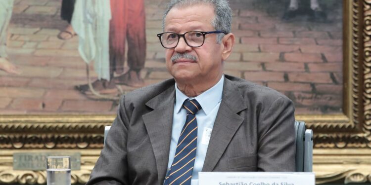 advogado-provoca-tumulto-e-e-detido-no-julgamento-do-stf