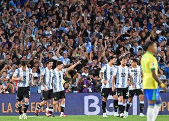 em-noite-para-esquecer,-brasil-e-goleado-pela-argentina-por-4-a-1