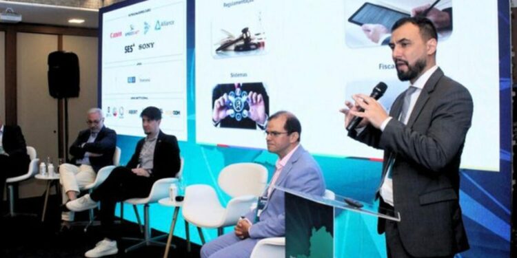 ministerio-das-comunicacoes-vai-lancar-‘plano-nacional-de-radiodifusao’-neste-semestre