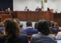 stf-retoma-julgamento-de-denuncia-contra-bolsonaro;-acompanhe