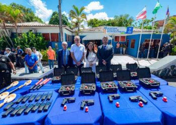 prefeita-debora-reforca-a-seguranca-do-municipio-com-a-entrega-de-novos-equipamentos