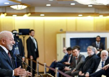 sobretaxas-vao-prejudicar-os-proprios-estados-unidos,-diz-lula