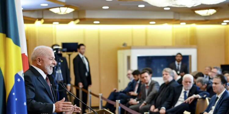 sobretaxas-vao-prejudicar-os-proprios-estados-unidos,-diz-lula