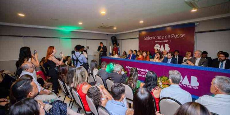 representantes-do-executivo-de-lauro-de-freitas-prestigiam-solenidade-de-posse-da-oab