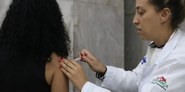 infogripe:-publicacao-alerta-para-o-inicio-da-temporada-do-vsr-no-pais