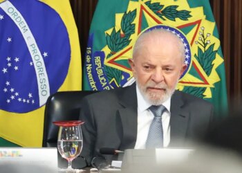 ameacas-“insistem-em-sobreviver”,-diz-lula-sobre-golpe-de-64