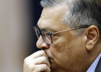 dino-suspende-emendas-para-universidades-e-fundacoes-de-oito-estados