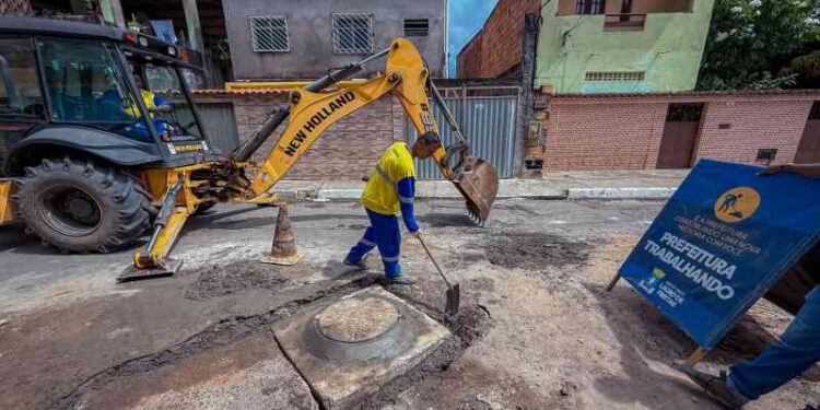 novas-tampas-de-rede-de-drenagem-sao-instaladas-em-itinga