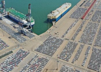 china-retalia-eua-com-tarifas-de-34%-e-restricao-a-minerais-raros