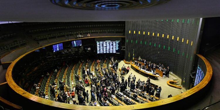 reforma-tributaria-e-anistia-seguem-em-pauta-no-congresso