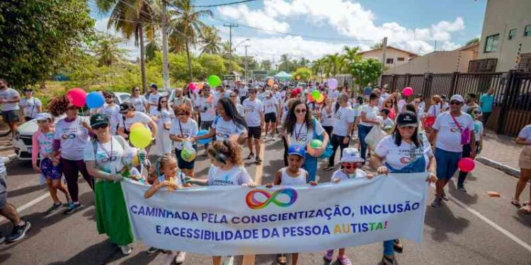 alegria-marca-a-1a-caminhada-pela-inclusao-da-pessoa-autista-em-lauro-de-freitas