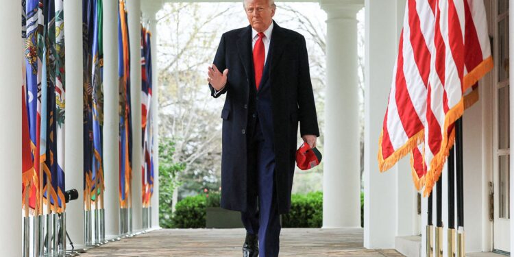 trump-ameaca-china-com-tarifas-adicionais-de-50%-apos-pequim-retaliar