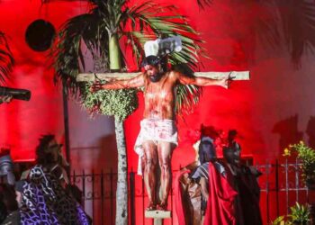 paixao-de-cristo-da-bahia-celebra-25-anos-com-espetaculo-religioso-em-lauro-de-freitas