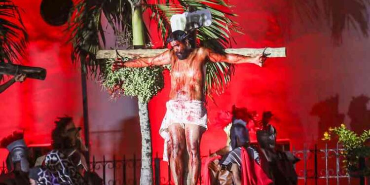 paixao-de-cristo-da-bahia-celebra-25-anos-com-espetaculo-religioso-em-lauro-de-freitas
