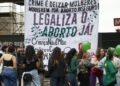 barreiras-travam-aborto-legal-no-brasil,-diz-instituto-ligado-a-oms
