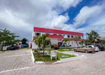 prefeita-debora-realiza-visita-tecnica-ao-novo-espaco-que-abrigara-o-pa-nelson-barros