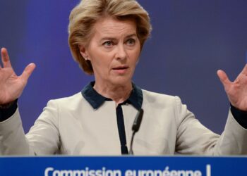 uniao-europeia-suspende-contramedidas-contra-tarifas-dos-eua