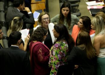 mudanca-no-codigo-eleitoral-reduz-participacao-feminina,-diz-oxfam