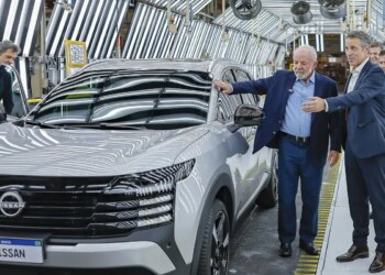 em-fabrica-de-carro,-lula-destaca-aumento-de-investimentos-industriais