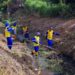 prefeitura-garante-limpeza-de-canal-na-rua-euvaldo-santos-leite