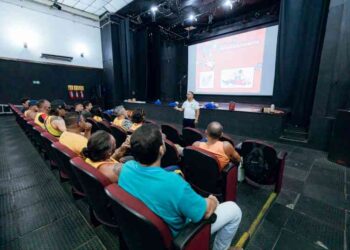 salva-vidas-de-lauro-de-freitas-recebem-capacitacao-em-primeiros-socorros