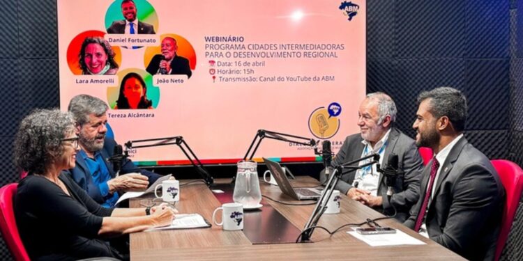 parceria-entre-midr-e-amb-fortalece-municipios-no-programa-cidades-intermediadoras