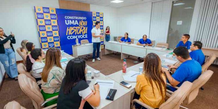 gestores-tratam-eficiencia-administrativa,-transparencia-e-boa-governanca-durante-reuniao