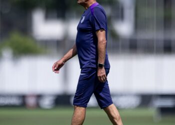 corinthians-demite-o-tecnico-argentino-ramon-diaz