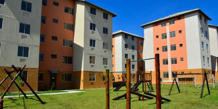 minha-casa-minha-vida:-confira-regras-e-limites-de-renda-das-faixas-do-programa