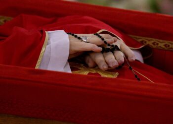 morte-do-papa-francisco:-“tudo-aconteceu-muito-rapido”,-diz-vaticano