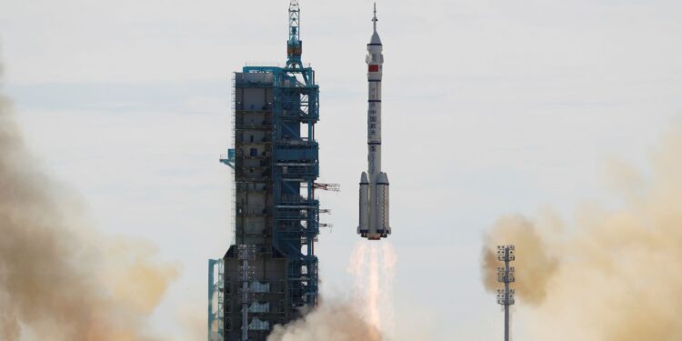 china-envia-esta-semana-nova-missao-tripulada-ao-espaco