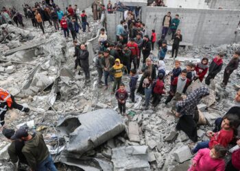 ataques-aereos-israelenses-matam-10-em-escola-com-desabrigados