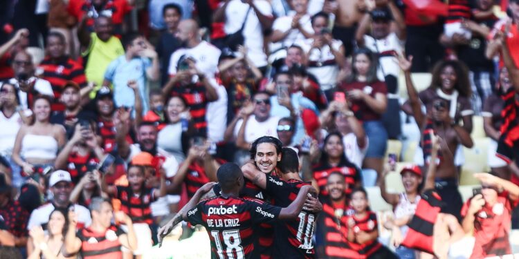 flamengo-sobra-e-goleia-o-corinthians-no-estadio-do-maracana