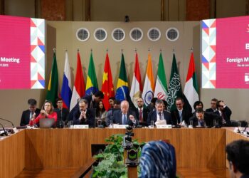 brasil-abre-evento-do-brics-pedindo-fim-de-guerras-e-de-tensoes