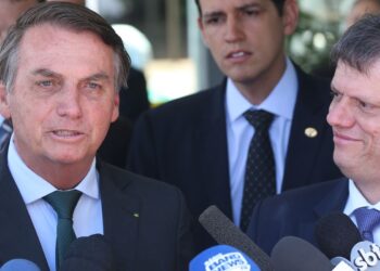 bolsonaro-indica-tarcisio-e-mais-14-testemunhas-em-processo-no-stf